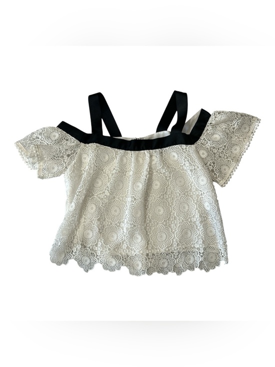 Topshop PETITE Tops - Topshop Petite lace cold shoulder top sz 4